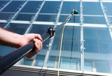 اسعار تنظيف واجهات المباني، شركة تنظيف واجهات زجاجية سوبر كلين.