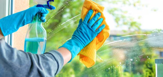 تنظيف واجهات المحلات - تنظيف زجاج محلات