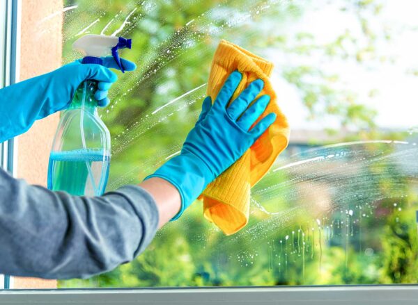 تنظيف واجهات المحلات - تنظيف زجاج محلات