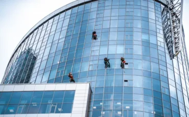 شركة تنظيف واجهات زجاجية