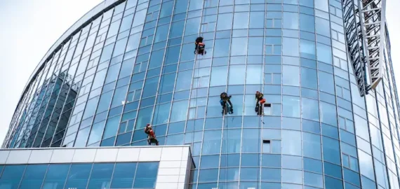 شركة تنظيف واجهات زجاجية