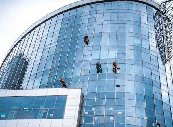 شركة تنظيف واجهات زجاجية